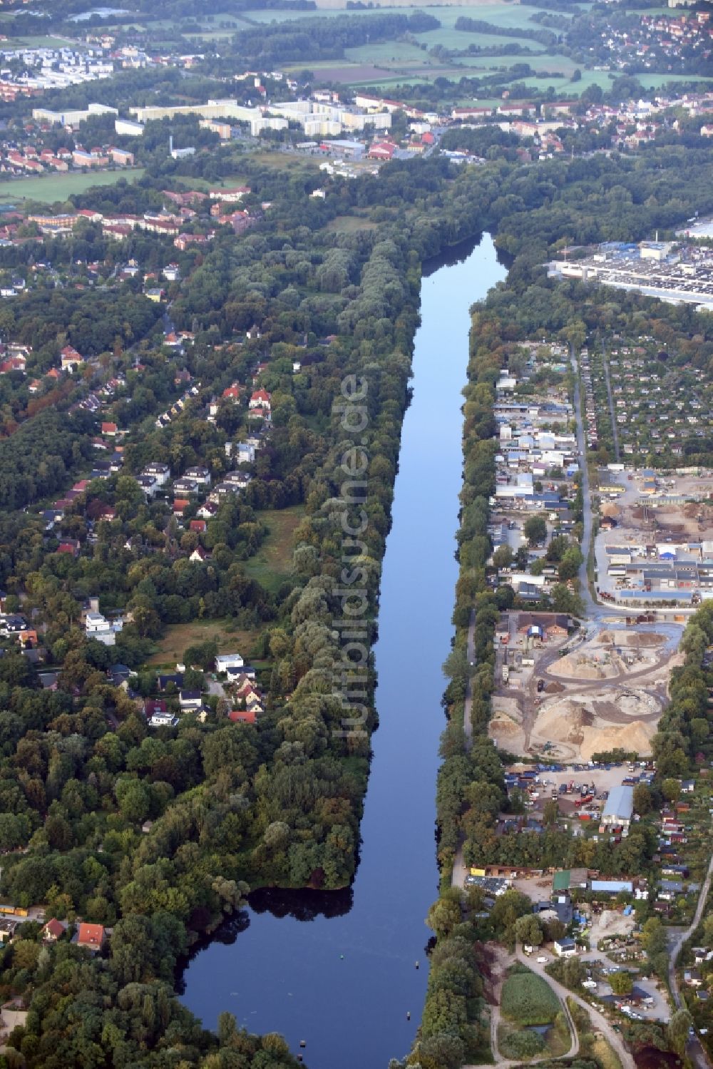 Luftaufnahme Teltow - Kanalverlauf und Uferbereiche des Teltowkanals in Teltow im Bundesland Brandenburg