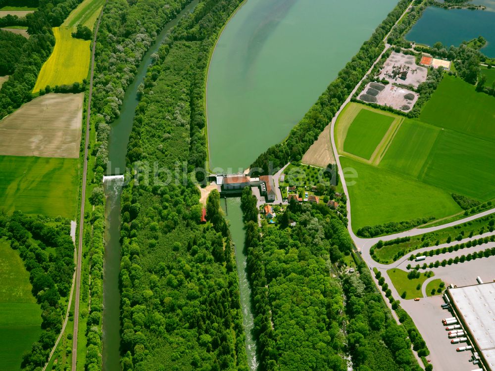 Luftaufnahme Dettingen an der Iller - Kanalverlauf und Uferbereiche des Verbindungskanales Illerkanal in Dettingen an der Iller im Bundesland Baden-Württemberg, Deutschland