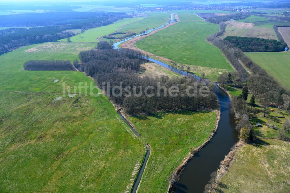 Luftbild Eldena - Kanalverlauf und Uferbereiche des Verbindungskanales MEW Müritz- Elde- Wasserstraße in Eldena im Bundesland Mecklenburg-Vorpommern, Deutschland