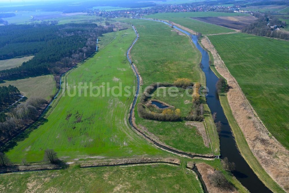 Luftbild Eldena - Kanalverlauf und Uferbereiche des Verbindungskanales MEW Müritz- Elde- Wasserstraße in Eldena im Bundesland Mecklenburg-Vorpommern, Deutschland