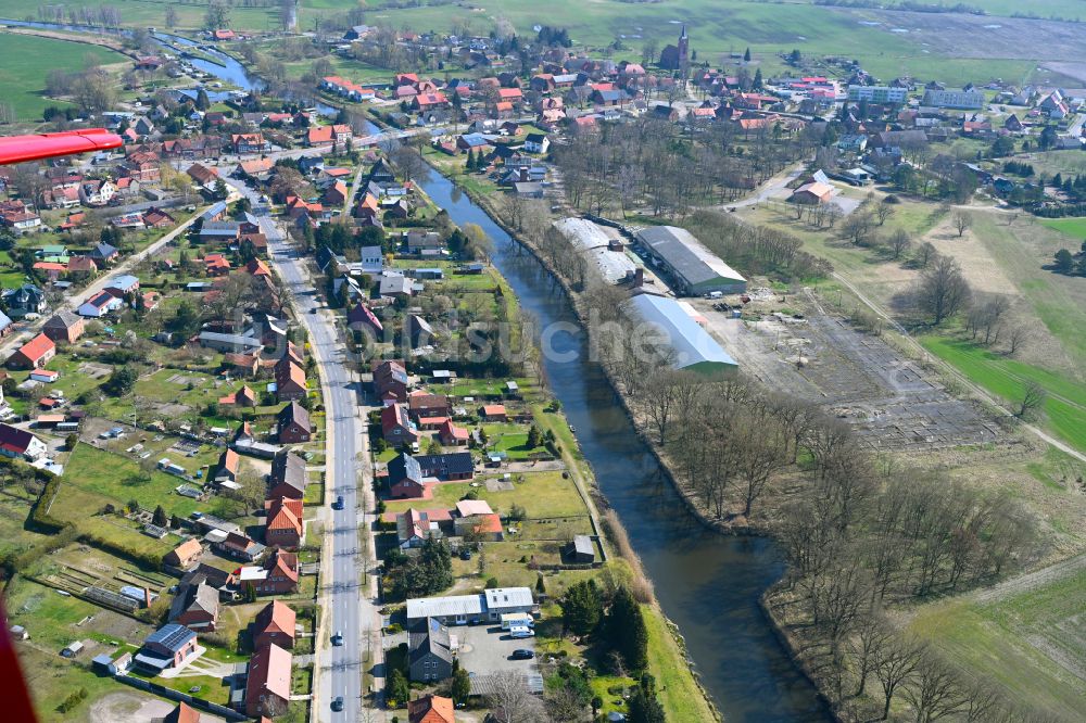 Luftbild Eldena - Kanalverlauf und Uferbereiche des Verbindungskanales MEW Müritz- Elde- Wasserstraße in Eldena im Bundesland Mecklenburg-Vorpommern, Deutschland