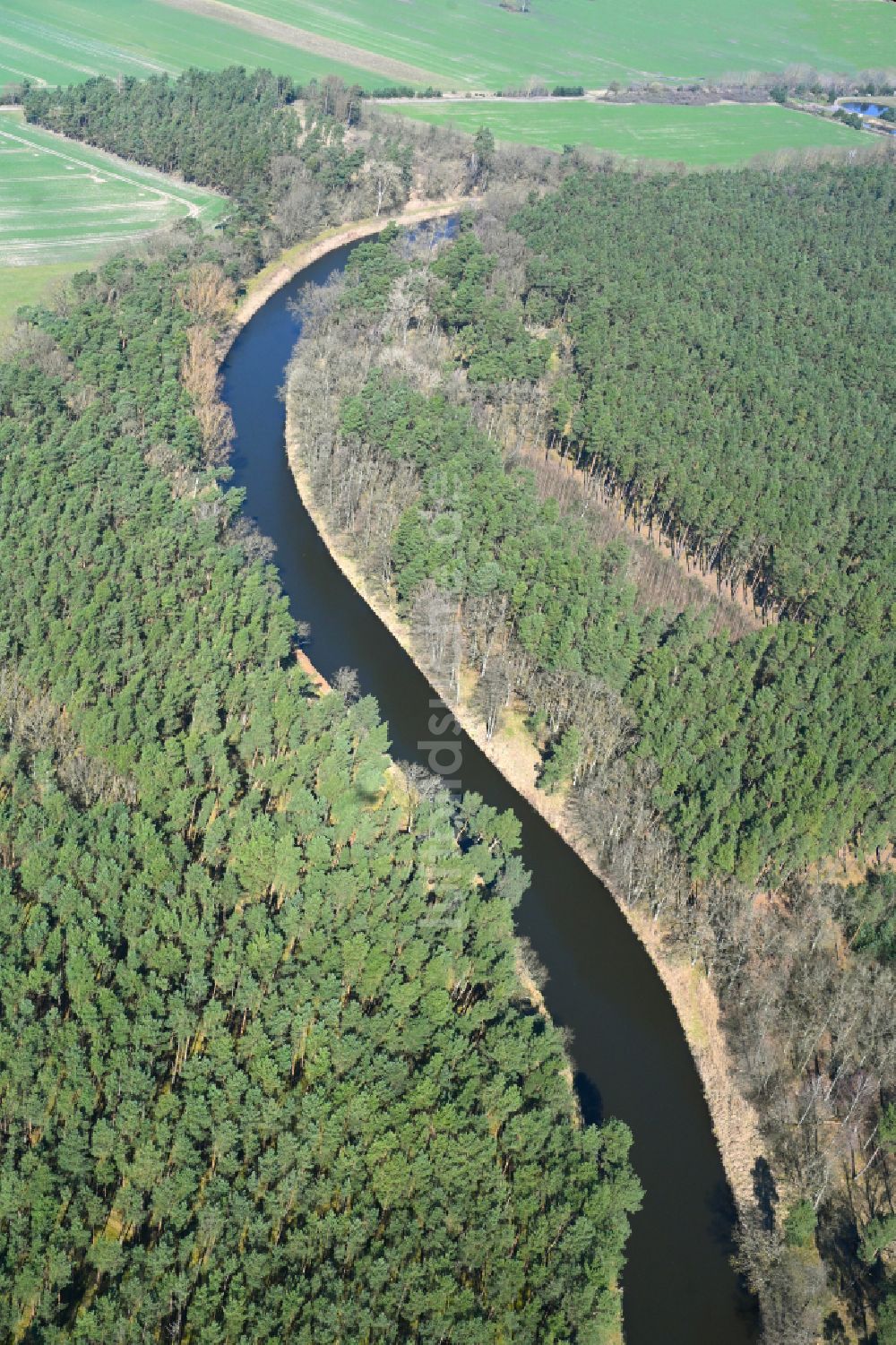 Luftbild Eldena - Kanalverlauf und Uferbereiche des Verbindungskanales MEW Müritz- Elde- Wasserstraße in Eldena im Bundesland Mecklenburg-Vorpommern, Deutschland