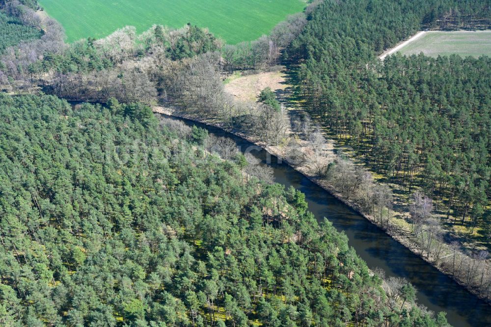 Luftbild Eldena - Kanalverlauf und Uferbereiche des Verbindungskanales MEW Müritz- Elde- Wasserstraße in Eldena im Bundesland Mecklenburg-Vorpommern, Deutschland