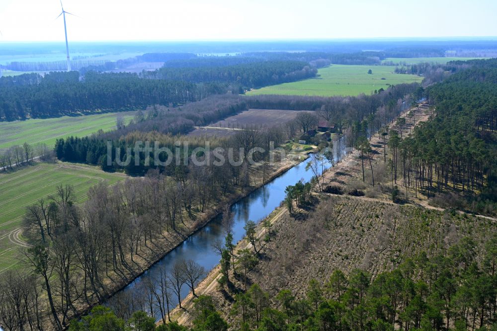 Eldena von oben - Kanalverlauf und Uferbereiche des Verbindungskanales MEW Müritz- Elde- Wasserstraße in Eldena im Bundesland Mecklenburg-Vorpommern, Deutschland