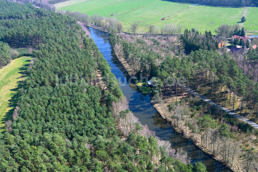 Luftbild Eldena - Kanalverlauf und Uferbereiche des Verbindungskanales MEW Müritz- Elde- Wasserstraße in Eldena im Bundesland Mecklenburg-Vorpommern, Deutschland