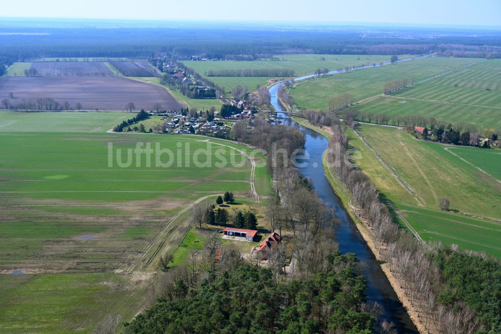 Luftaufnahme Eldena - Kanalverlauf und Uferbereiche des Verbindungskanales MEW Müritz- Elde- Wasserstraße in Eldena im Bundesland Mecklenburg-Vorpommern, Deutschland