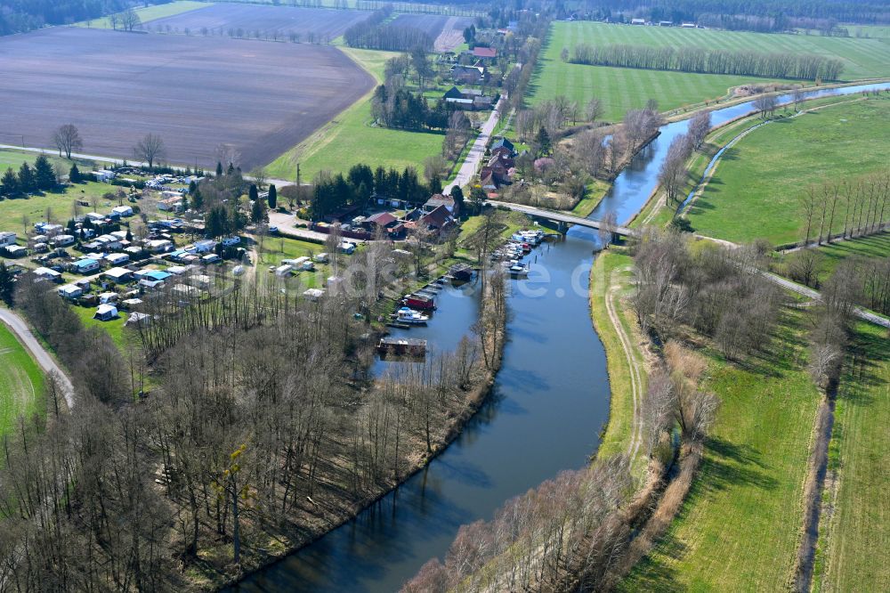 Eldena aus der Vogelperspektive: Kanalverlauf und Uferbereiche des Verbindungskanales MEW Müritz- Elde- Wasserstraße in Eldena im Bundesland Mecklenburg-Vorpommern, Deutschland