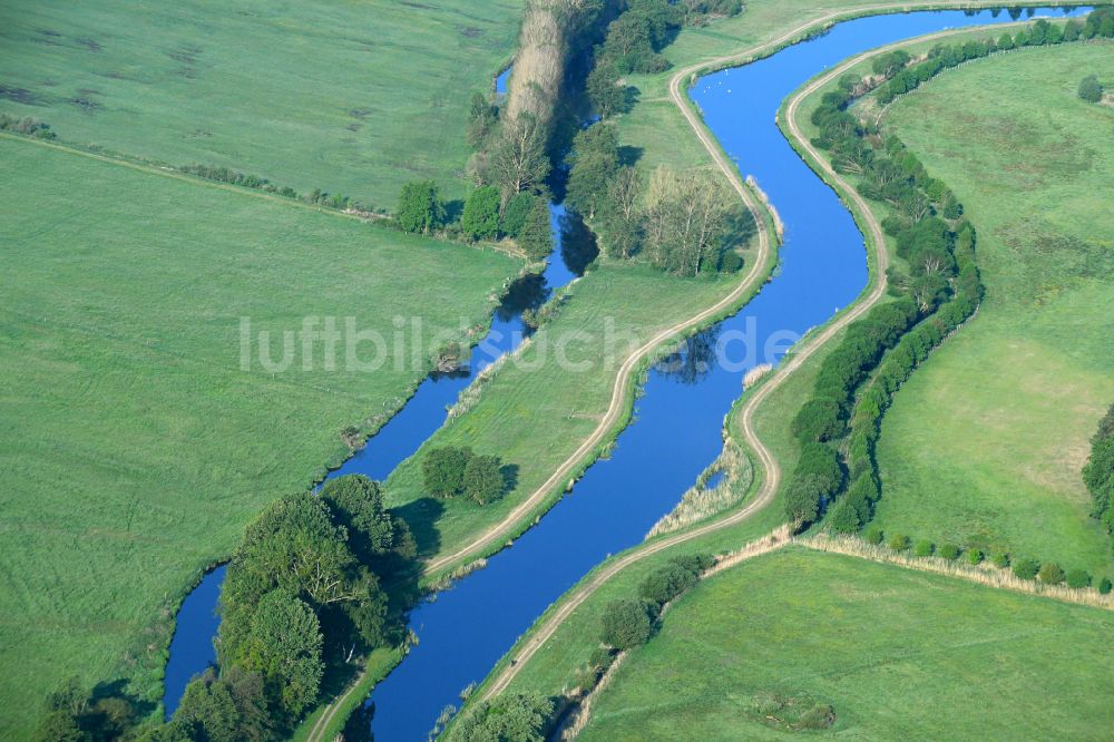 Luftbild Fresenbrügge - Kanalverlauf und Uferbereiche des Verbindungskanales MEW Müritz- Elde- Wasserstraße in Fresenbrügge im Bundesland Mecklenburg-Vorpommern, Deutschland