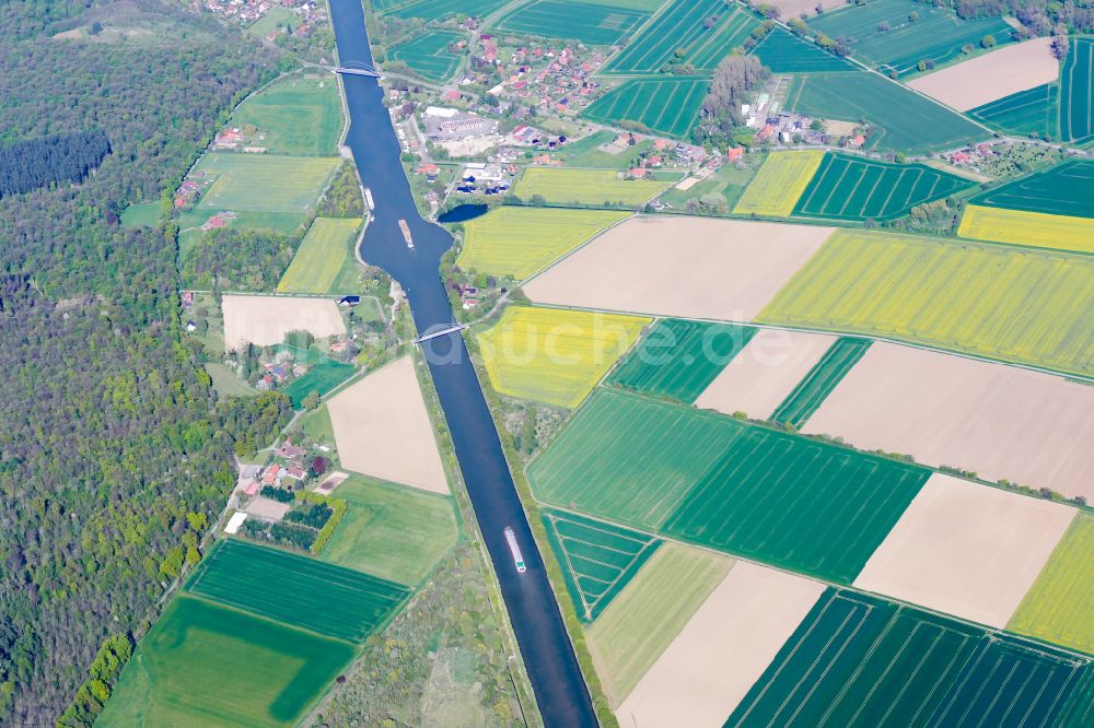 Bückeburg von oben - Kanalverlauf und Uferbereiche des Verbindungskanales Mittellandkanal in Bückeburg im Bundesland Niedersachsen, Deutschland