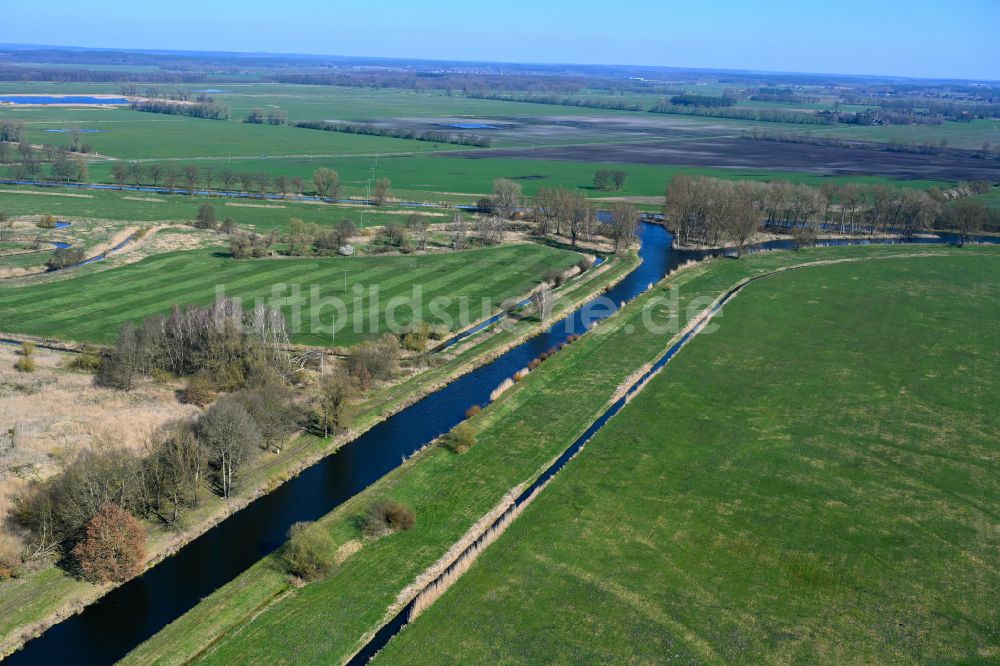 Lewitz Aus Der Vogelperspektive Kanalverlauf Und Uferbereiche Des Verbindungskanales Müritz 