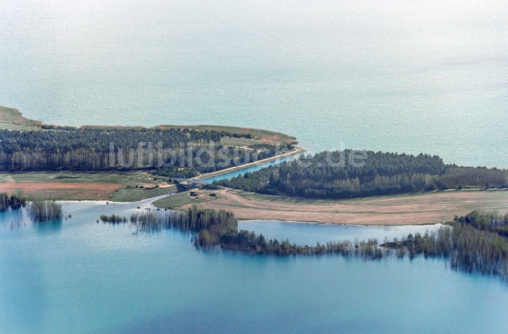 Luftaufnahme Senftenberg - Kanalverlauf und Uferbereiche des Verbindungskanales Rosendorfer Kanal in Senftenberg im Bundesland Brandenburg, Deutschland