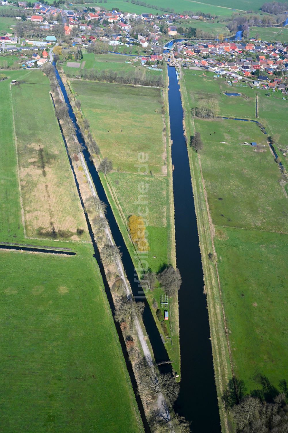 Banzkow Aus Der Vogelperspektive Kanalverlauf Und Uferbereiche Des Verbindungskanales Störkanal 