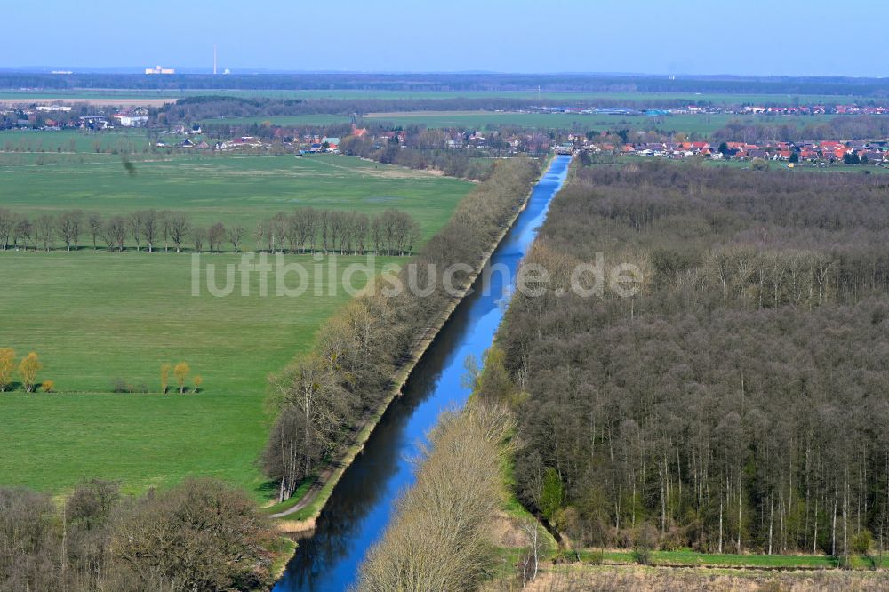 Banzkow aus der Vogelperspektive: Kanalverlauf und Uferbereiche des Verbindungskanales Störkanal - Wasserstraße in Banzkow im Bundesland Mecklenburg-Vorpommern, Deutschland