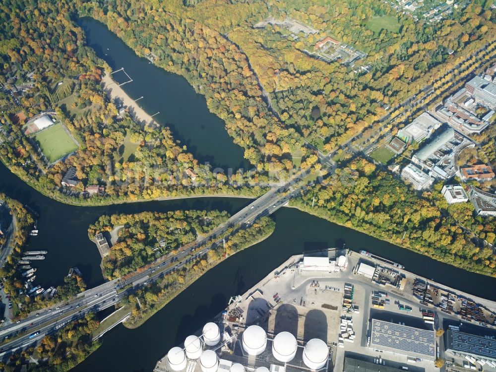 Luftbild Berlin - Kanalverlauf und Uferbereiche der Wasserstraße der Binnenschiffahrt Berlin-Spandauer Schifffahrtskanal in Berlin