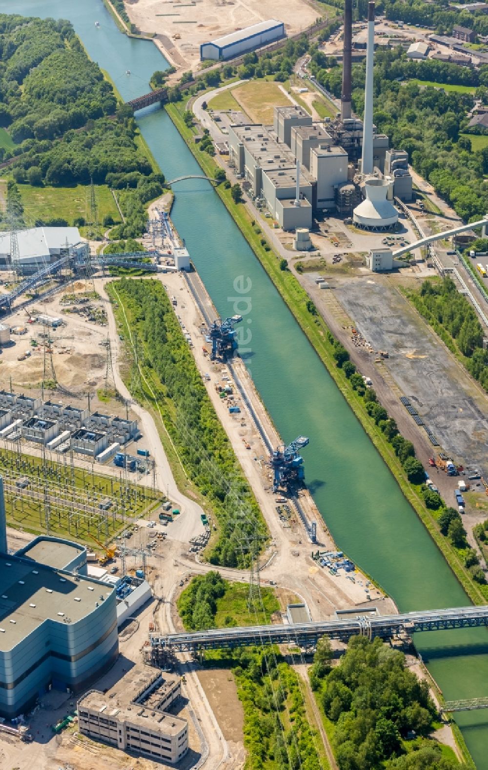 Datteln von oben - Kanalverlauf und Uferbereiche der Wasserstraße der Binnenschiffahrt Dortmund-Ems-Kanal in Datteln im Bundesland Nordrhein-Westfalen, Deutschland