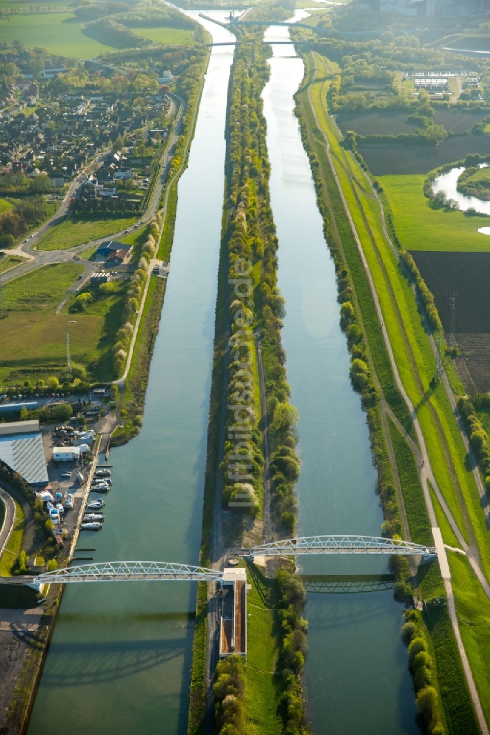 Luftbild Hamm - Kanalverlauf und Uferbereiche der Wasserstraße der Binnenschiffahrt entlang der Lippe in Hamm im Bundesland Nordrhein-Westfalen