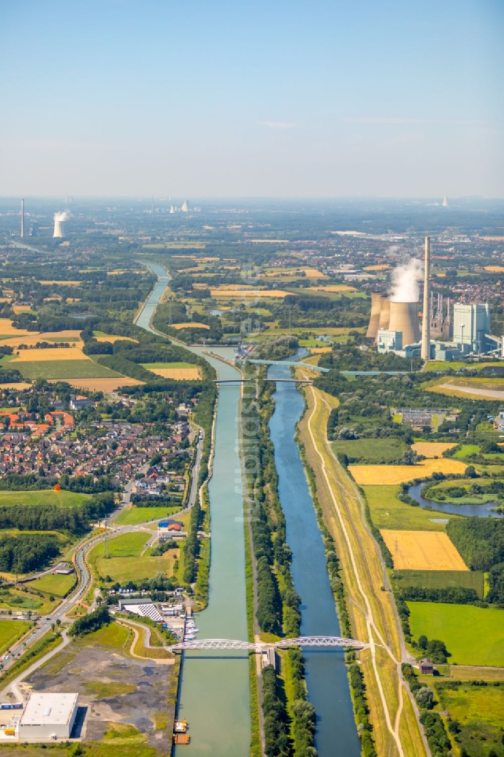 Luftbild Hamm - Kanalverlauf und Uferbereiche der Wasserstraße der Binnenschiffahrt der Lippe in Hamm im Bundesland Nordrhein-Westfalen - NRW, Deutschland