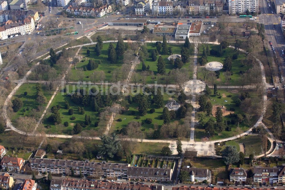 Basel von oben - Kannenfeldpark in Basel in der Schweiz