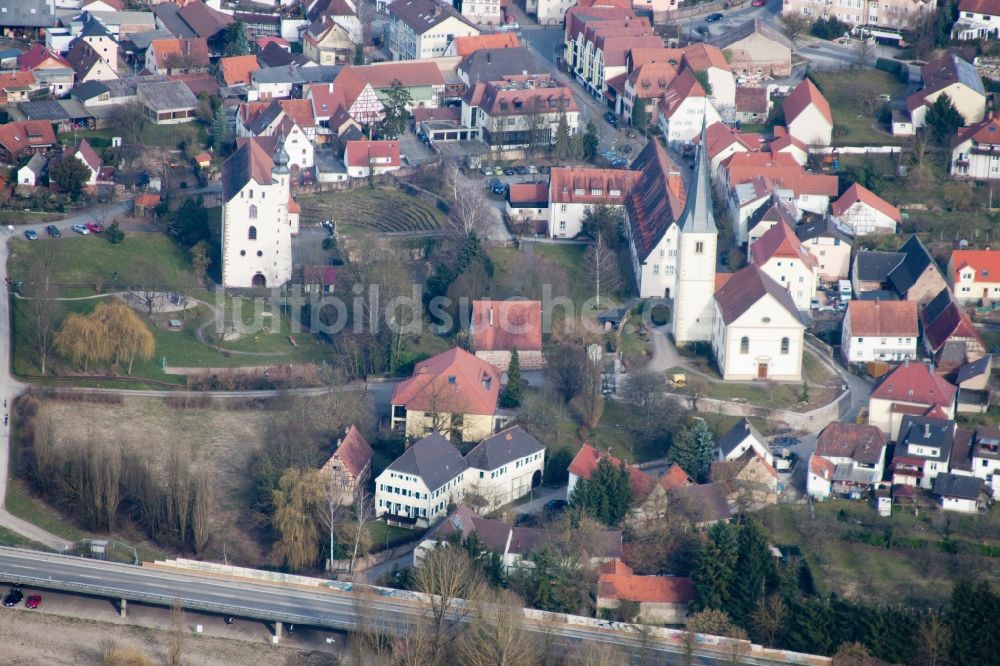 Luftaufnahme Mosbach - Kapelle Tempelhaus Neckarelz und Kath. Bildungshaus Bruder Klaus im Ortsteil Neckarelz in Mosbach im Bundesland Baden-Württemberg