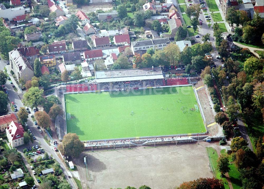 Potsdam - Babelsberg aus der Vogelperspektive: Karl - Liebknecht-Stadion an der Karl - Liebknecht-Straße in Potsdam - Babelsberg.