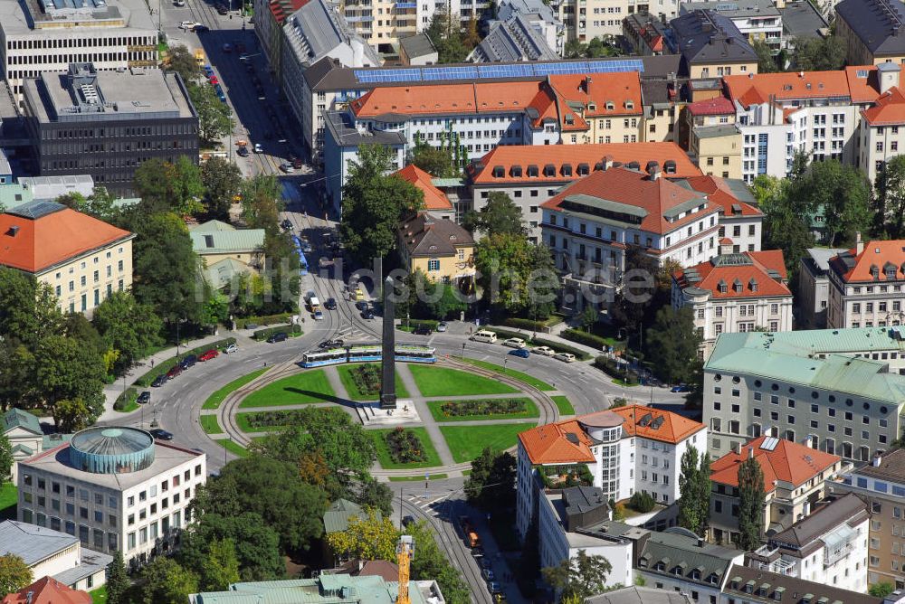 München von oben - Karolinenplatz in München