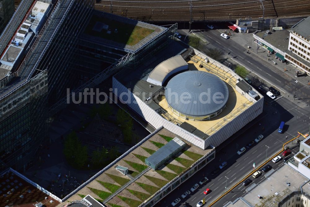 Luftaufnahme Berlin - Karstadt sports am neuen Kranzler Eck im Stadtteil Charlottenburg von Berlin