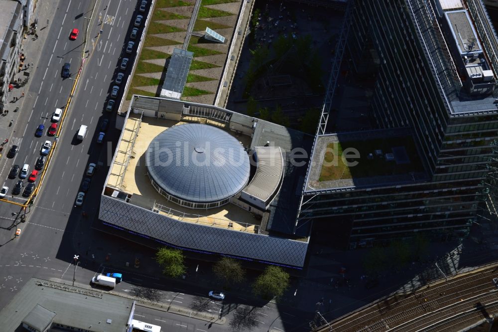 Luftbild Berlin - Karstadt sports am neuen Kranzler Eck im Stadtteil Charlottenburg von Berlin