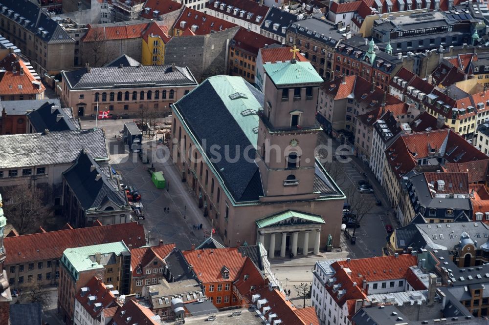 Luftbild Kopenhagen - Kathedrale Copenhagen - Cathedral For Frue Kirke in Kopenhagen in Region Hovedstaden, Dänemark