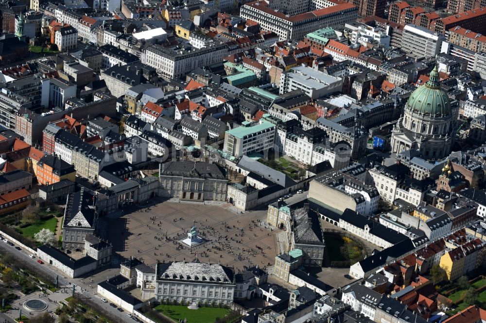 Luftbild Kopenhagen - Kathedrale Frederiks Kirke an der Frederiksgade in Kopenhagen in Region Hovedstaden, Dänemark