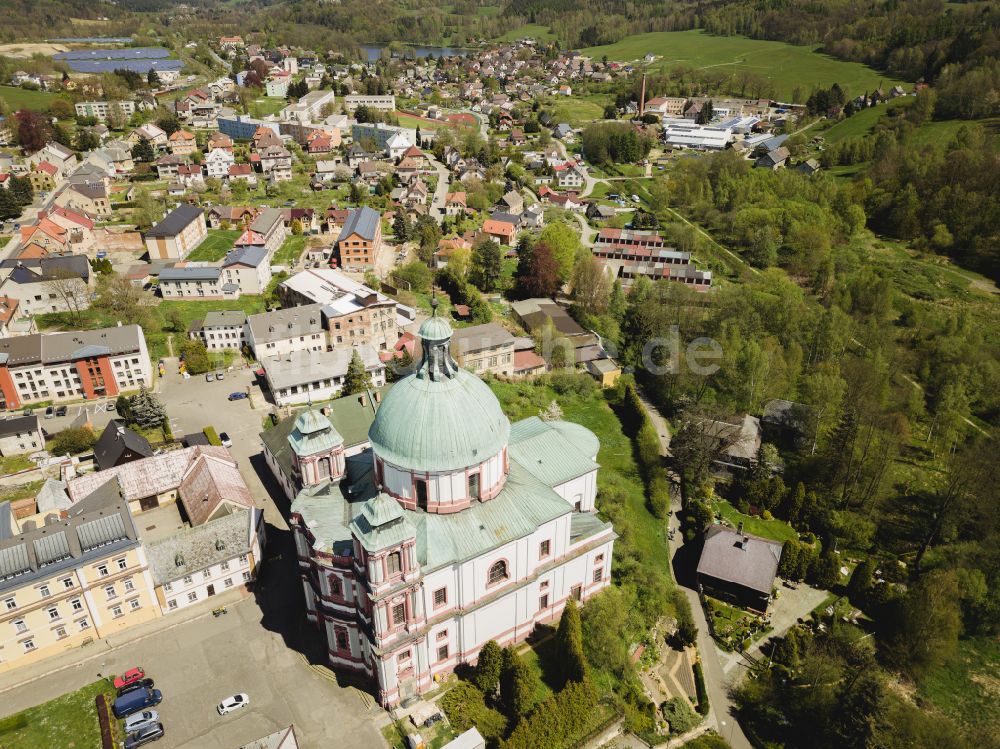 Luftbild Gabel - Kathedrale St. Laurentius in Gabel in Liberecky kraj - Reichenberger Region, Tschechien