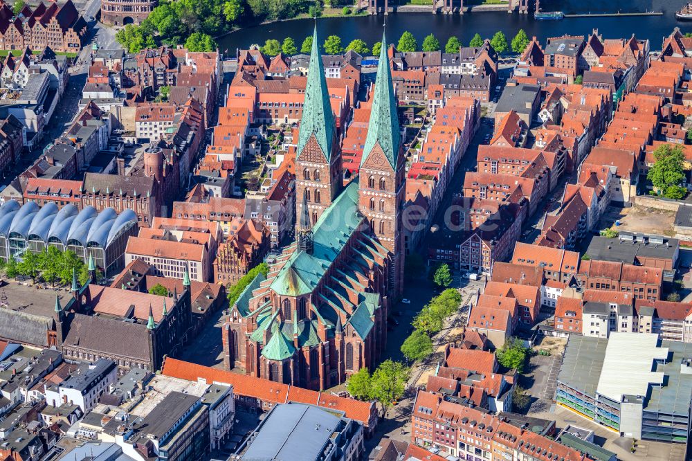 Luftaufnahme Lübeck - Kathedrale St. Marien zu Lübeck in Lübeck im Bundesland Schleswig-Holstein, Deutschland