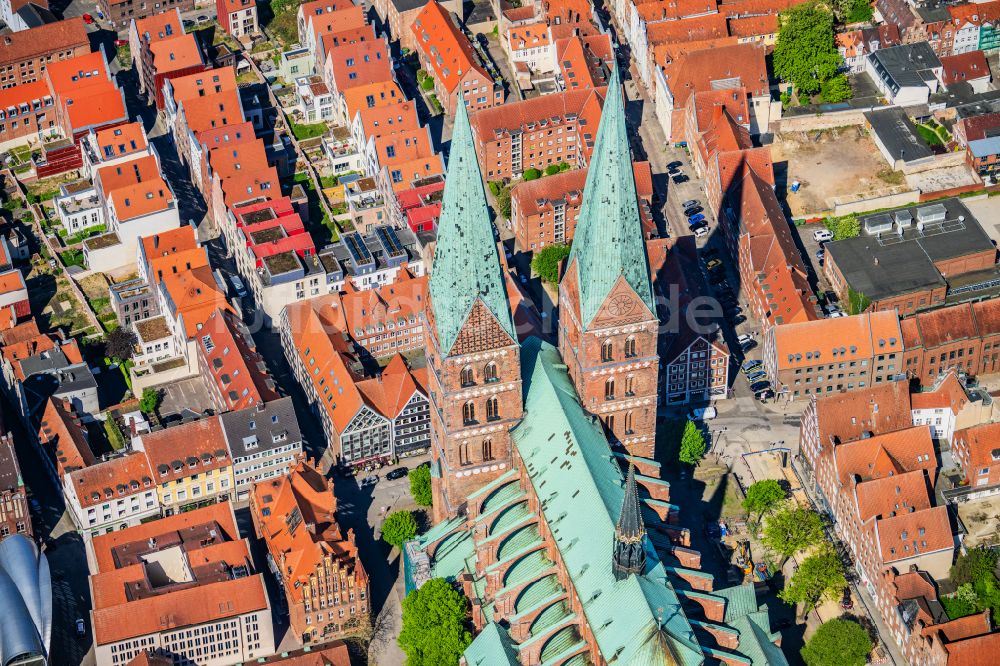 Lübeck von oben - Kathedrale St. Marien zu Lübeck in Lübeck im Bundesland Schleswig-Holstein, Deutschland