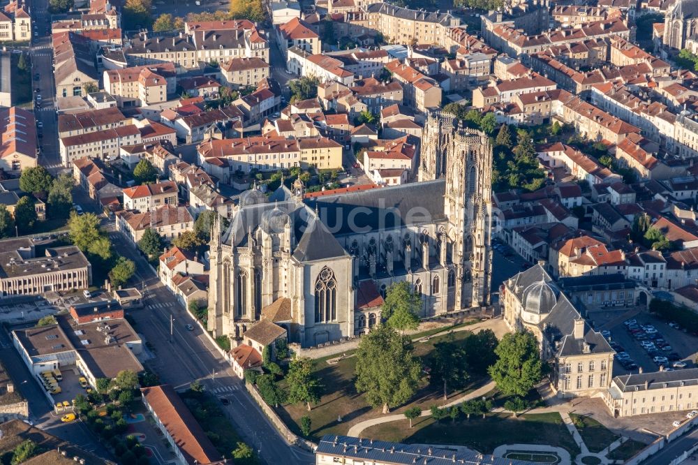 Luftbild Toul - Kathedrale Saint Etienne in Toul in Grand Est, Frankreich