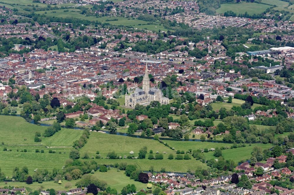 Luftbild Salisbury - Kathedrale in Salisbury in Vereinigtes Königreich