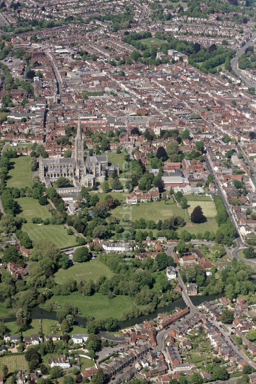 Salisbury aus der Vogelperspektive: Kathedrale in Salisbury in Vereinigtes Königreich