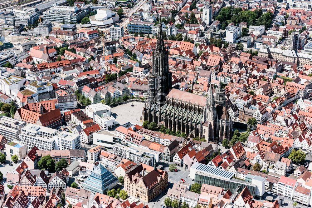 Ulm Von Oben Kathedrale Ulmer Munster Am Munsterplatz In Ulm Im Bundesland Baden Wurttemberg