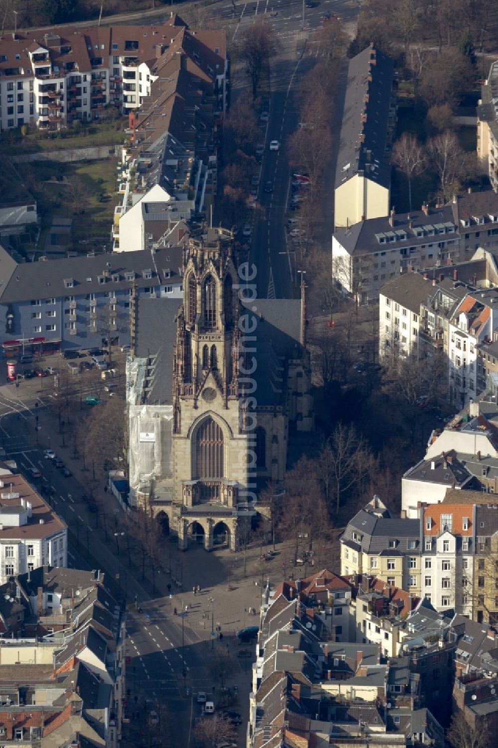 Köln von oben - Katholische Kirche St. Agnes am Neusser Platz in Köln in Köln im Bundesland Nordrhein-Westfalen NRW