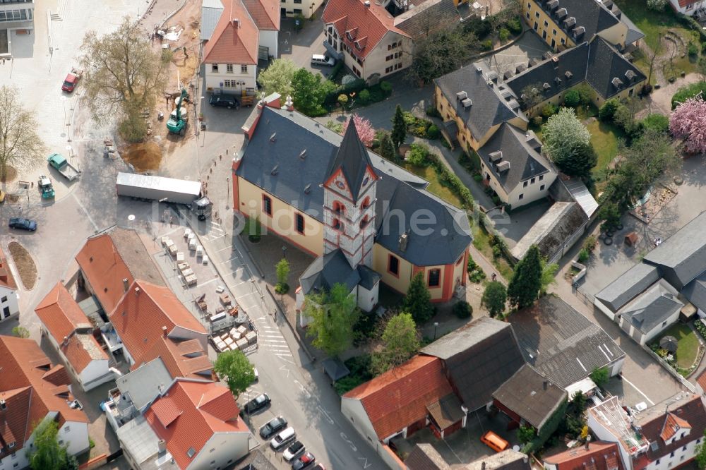 Luftbild Nieder-Olm - Katholische Kirche Sankt Georg in Nieder-Olm im Bundesland Rheinland-Pfalz