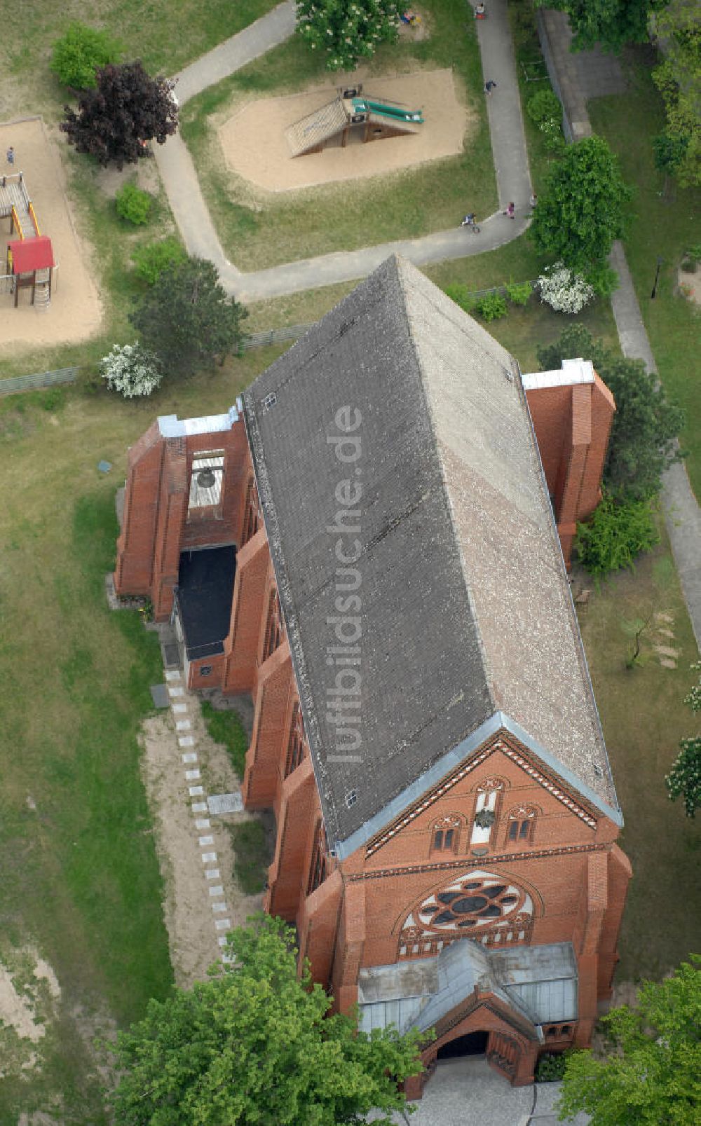 Luftaufnahme Rathenow - Katholische Kirche Sankt Georg in Rathenow