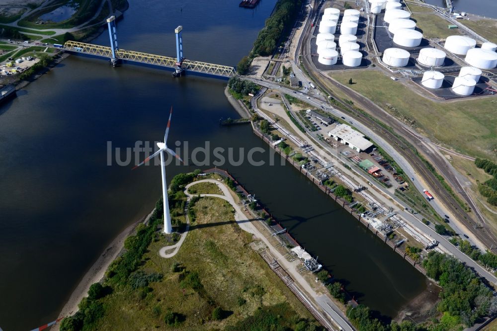 Hamburg von oben - Kattwykdamm mit Kattwykbrücke und Rampe in Hamburg-Wilhelmsburg