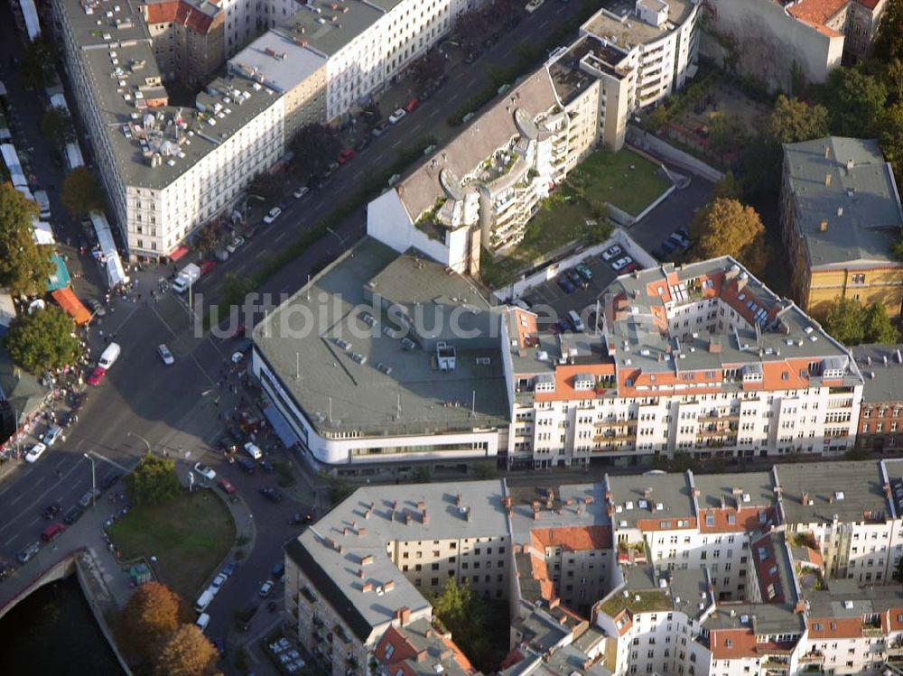 Berlin-Kreuzberg aus der Vogelperspektive: Kaufhaus Benitz in Berlin-Kreuzberg.