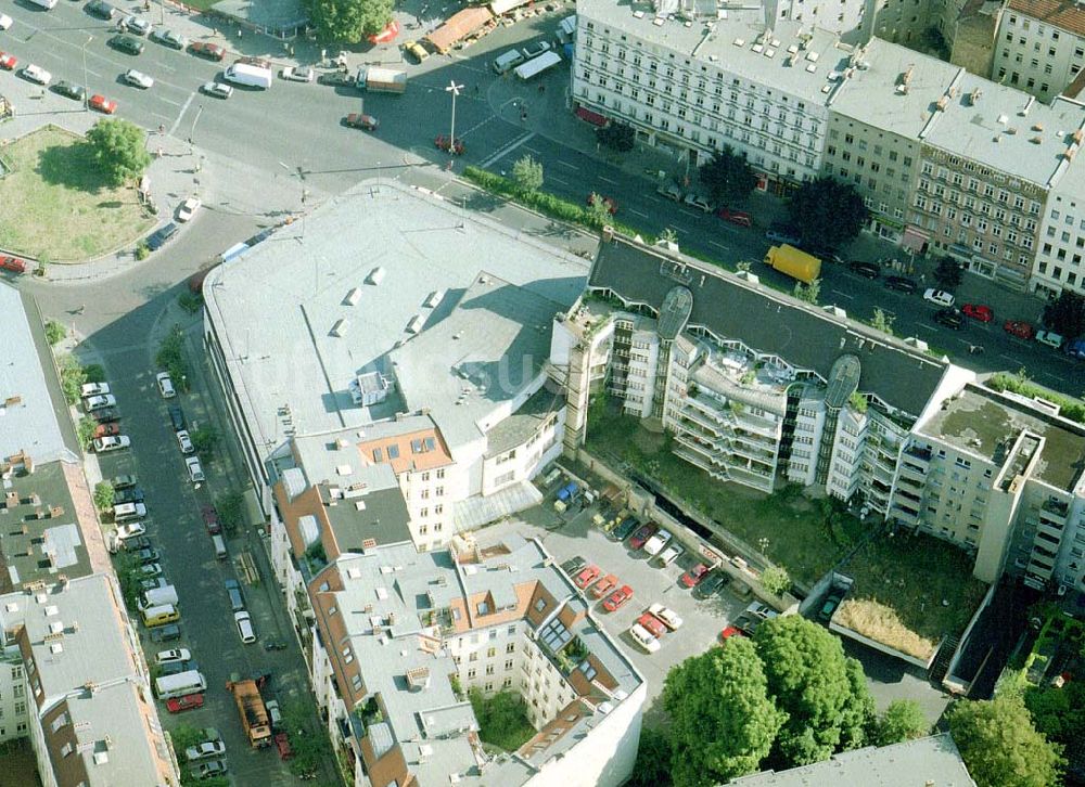 Berlin - Kreuzberg aus der Vogelperspektive: Kaufhaus FOX am Cottbusser Damm 1 in Berlin - Kreuzberg.