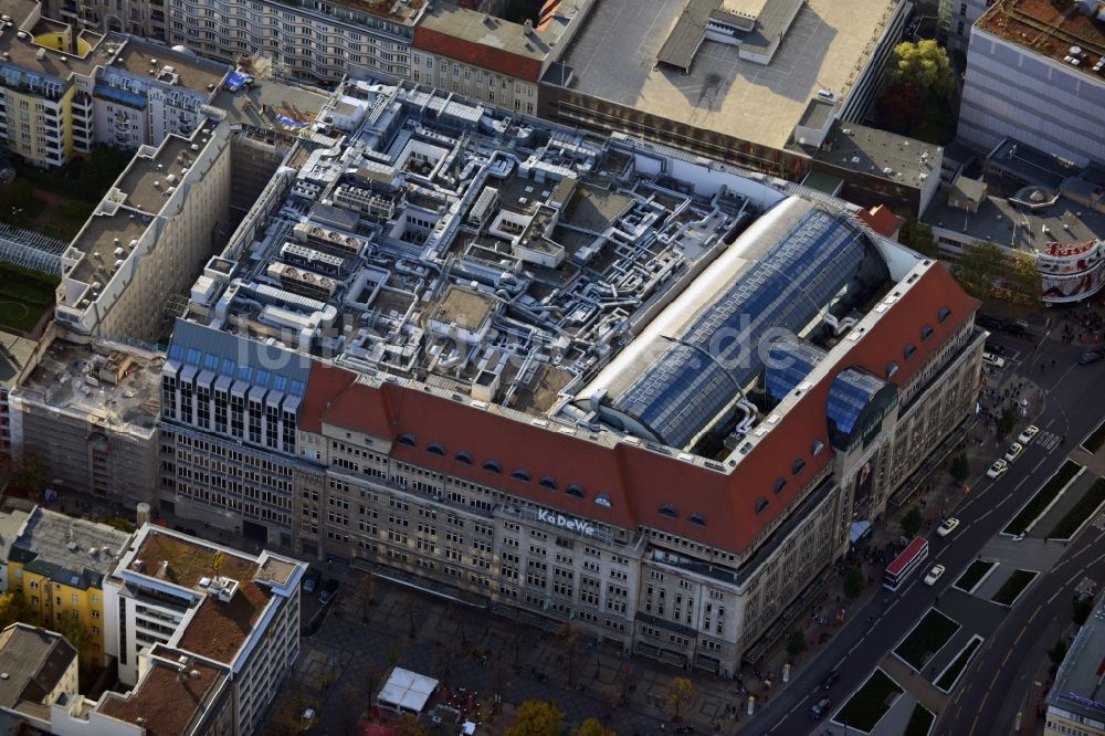 Luftbild Berlin - Kaufhaus des Westens ( KaDeWe ) in der Tauentzienstraße am Wittenbergplatz in Berlin-Schöneberg