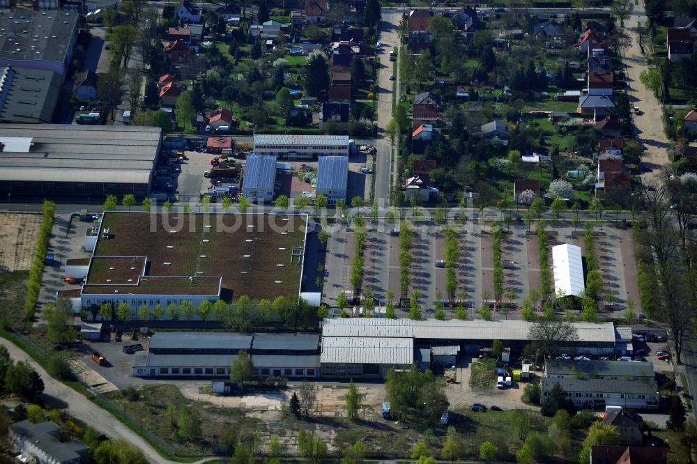 Falkensee Ortsteil Finkenkrug von oben - Kaufland Einkaufscenter in der Barkhausenstraße Ecke Dallgower Straße in der Falkensee im Bundesland Brandenburg