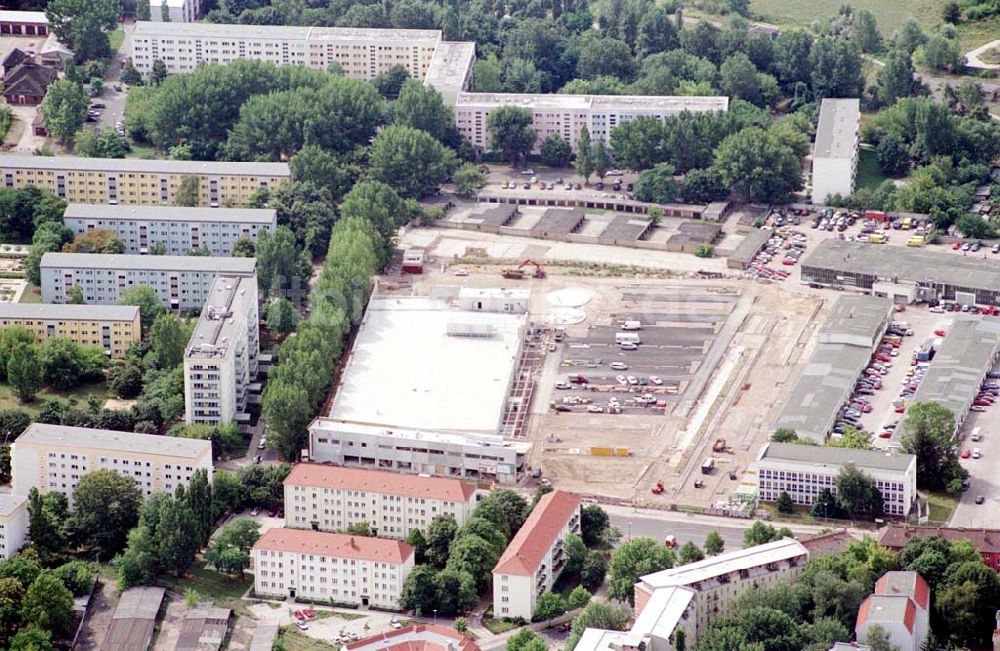 Berlin / Biesdorf-Süd von oben - Kaufland-Einkaufszentrum (Biesdorf-Center) Sewanstraße Biesdorf-Süd / Lichtenberg