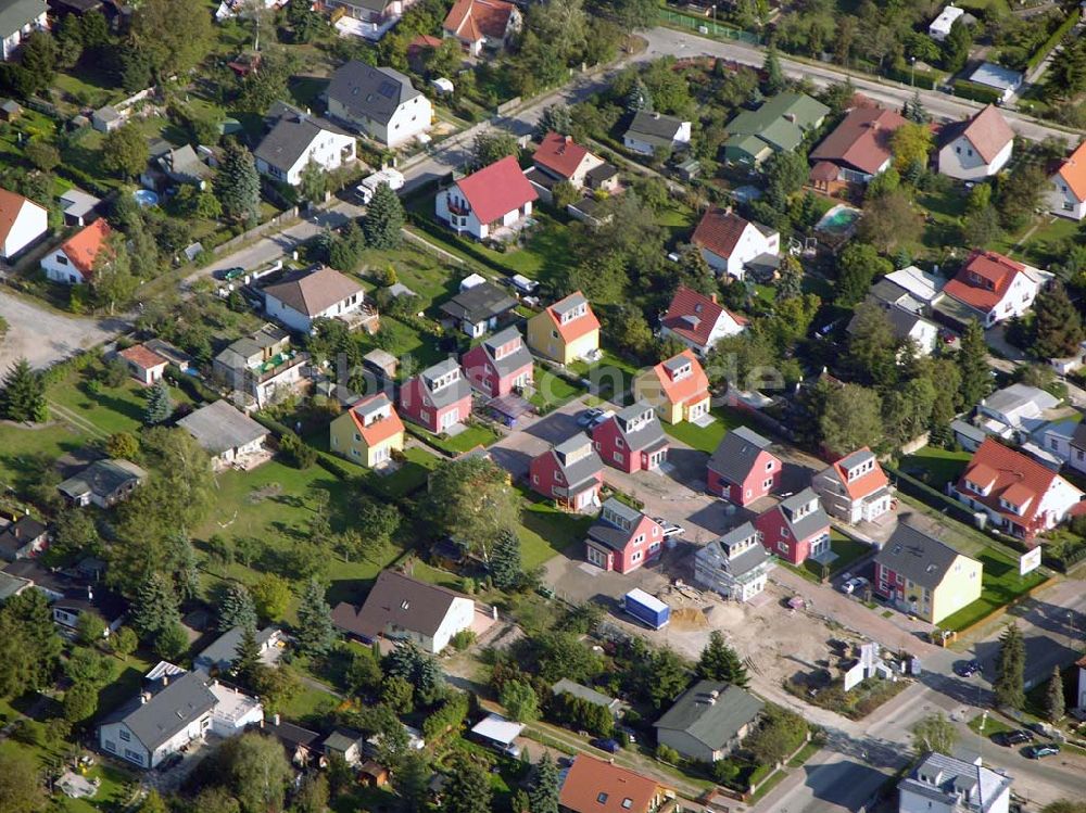 Berlin-Kaulsdorf von oben - Kaulsdorfer Garten der PREMIER-Deutschland GmbH Berlin-Kaulsdorf