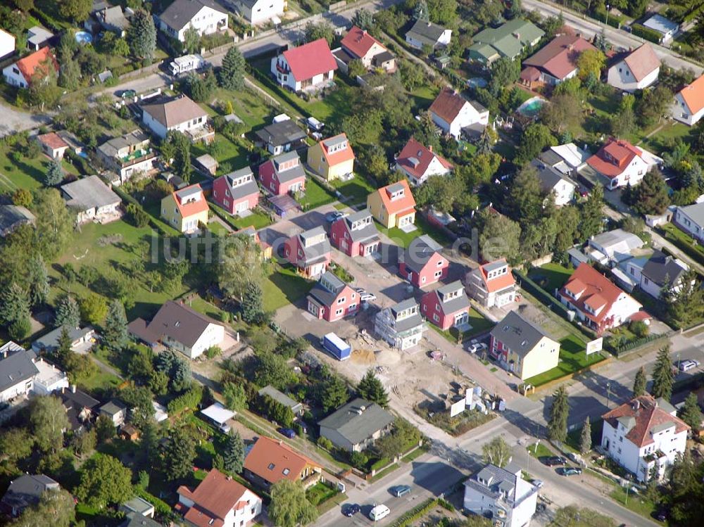 Berlin-Kaulsdorf aus der Vogelperspektive: Kaulsdorfer Garten der PREMIER-Deutschland GmbH Berlin-Kaulsdorf