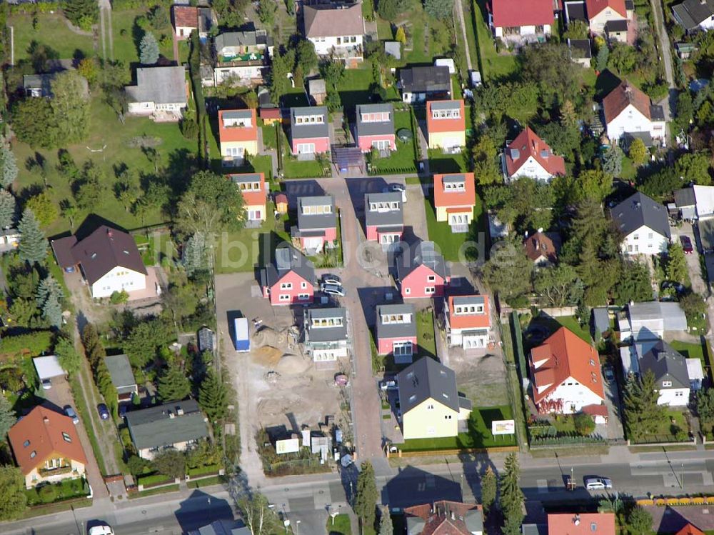 Berlin-Kaulsdorf von oben - Kaulsdorfer Garten der PREMIER-Deutschland GmbH Berlin-Kaulsdorf