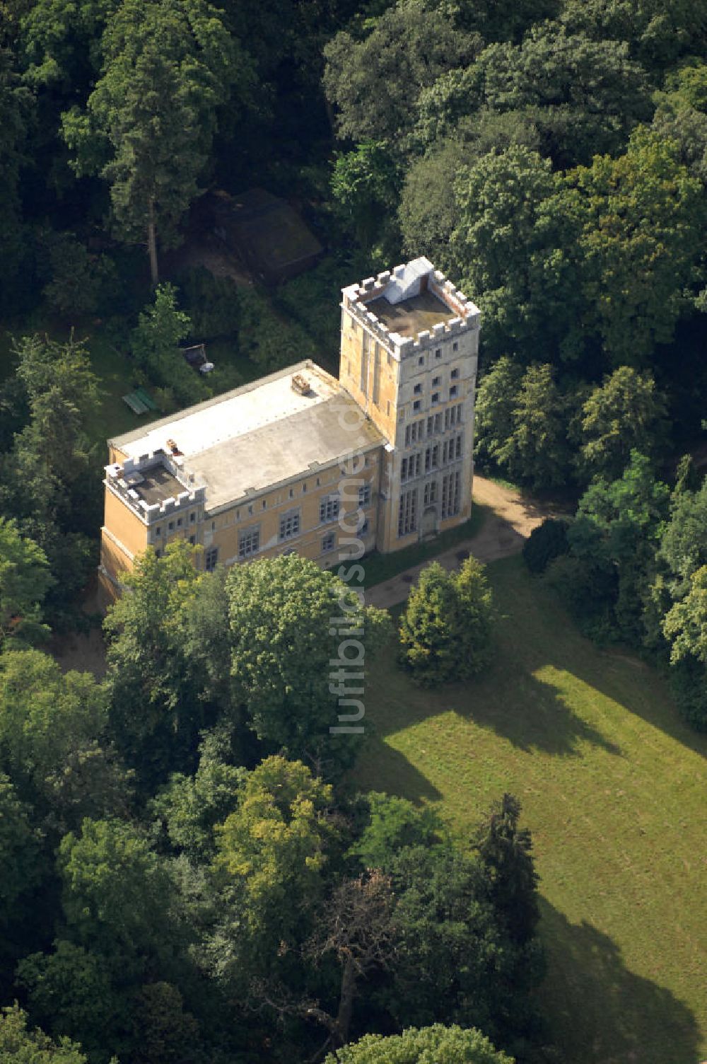 Berlin von oben - Kavaliershaus auf der Pfaueninsel