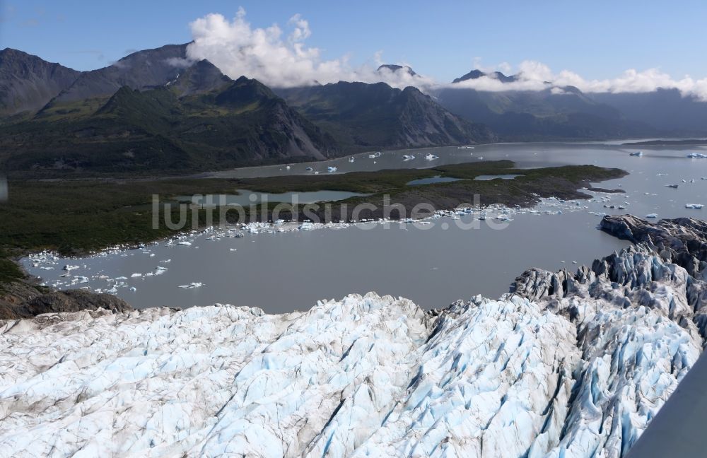 Kenai Fjords National Park aus der Vogelperspektive: Kenai-Fjords-Nationalpark auf der Kenai-Halbinsel in Alaska in den Vereinigten Staaten von Amerika USA